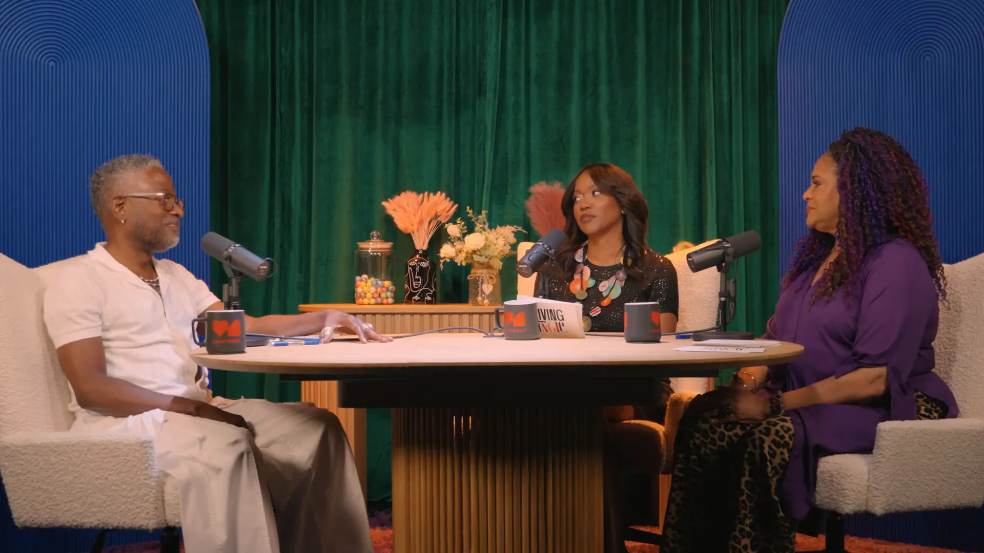 TC Carson with Erika Alexander and Kim Coles on the Reliving Single Podcast